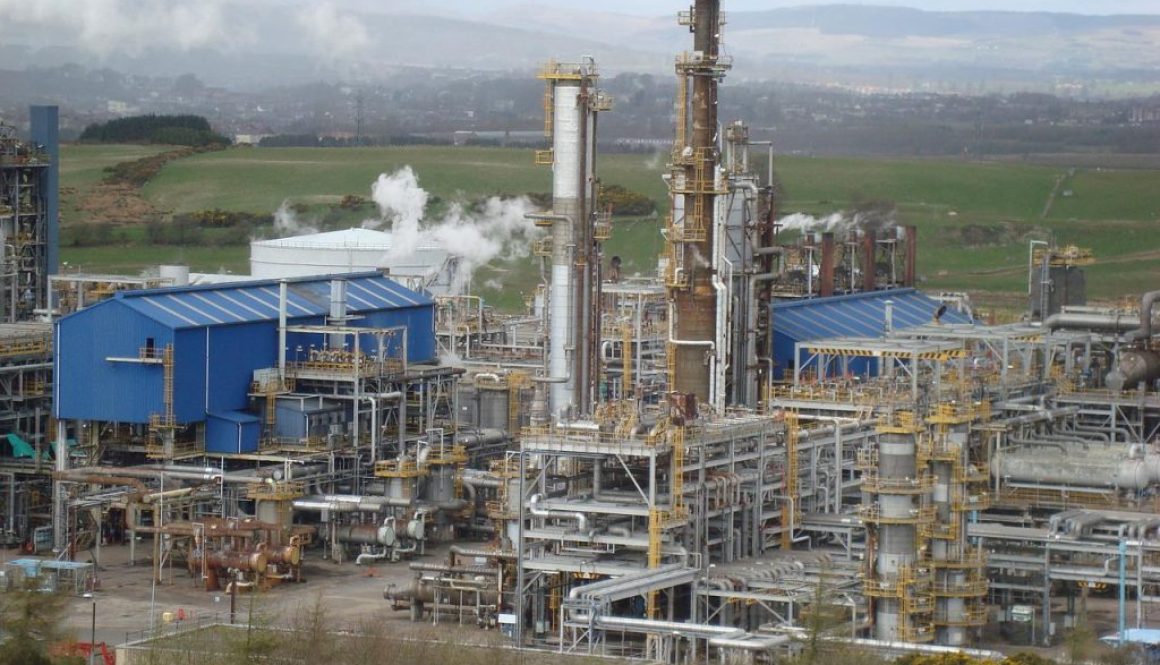 petrochemical-plant-960296_1280
