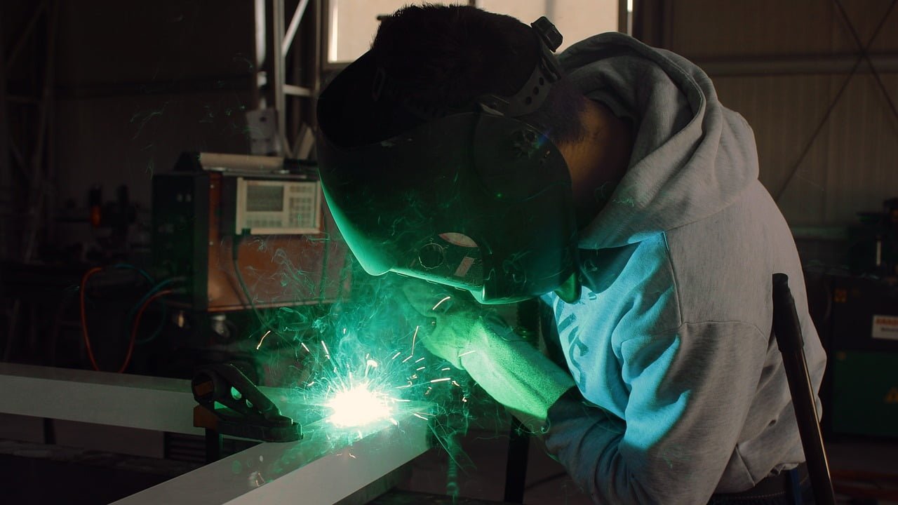 Custom Metal Fabrication Techniques for Value Addition
